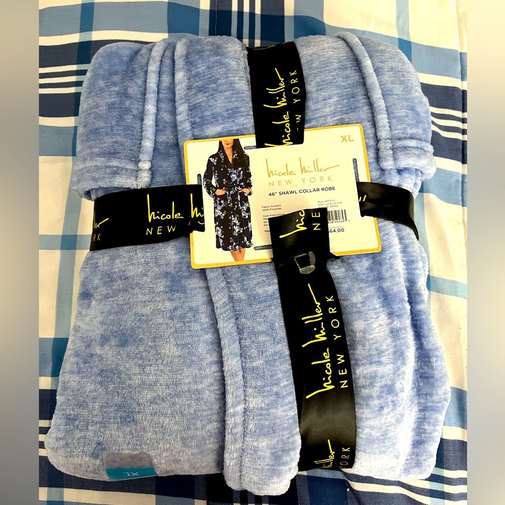 Nicole Miller shawl collar robe, blue, women’s XL